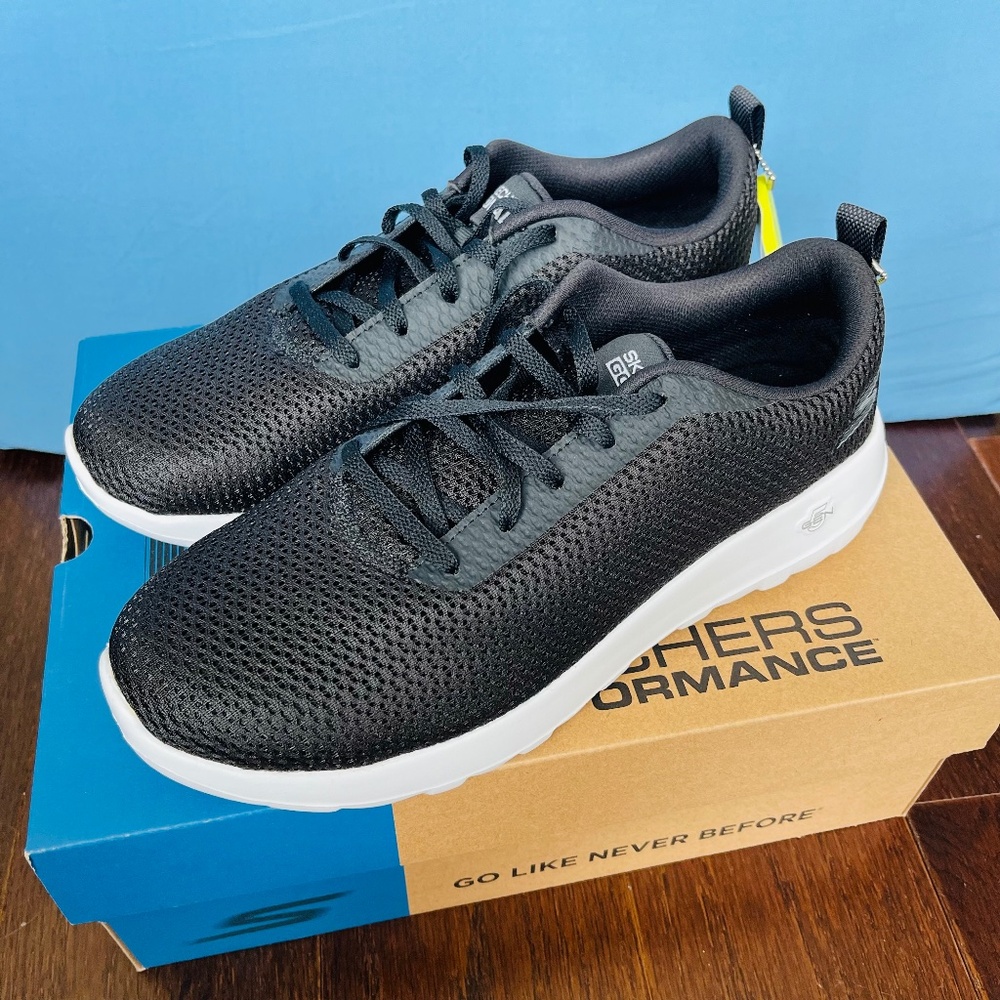 NIB Skechers Performance Men's GOwalk Max Gen 5 GogaMax Walking Sneakers